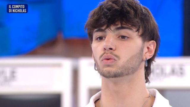 Amici, anticipazioni 11esima puntata: Nicholas si riprende la felpa, Giovannino ospite
