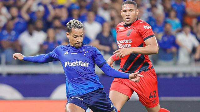 Cruzeiro e Athletico-PR ficam no empate no Mineirão