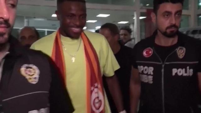 Calciomercato, è ufficiale: Osimhen in prestito al Galatasaray