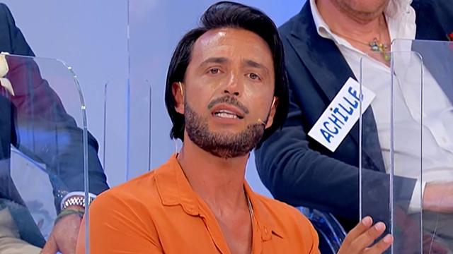 Trono over, spoiler: Armando litiga con Maria De Filippi