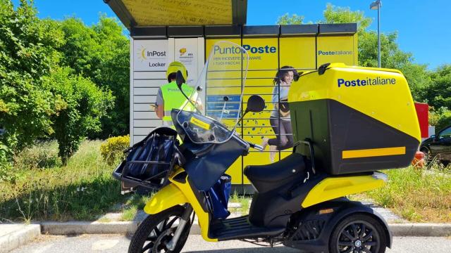 Poste Italiane, previste nuove assunzioni: occorre il diploma e la patente categoria B