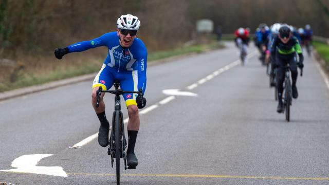 Ciclismo, Berg e Nisbet lasciano il loro team: 'Troppi sacrifici'