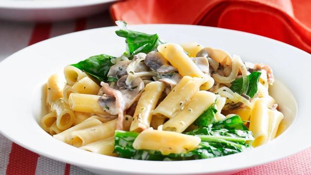 Ricetta delle penne alla boscaiola cremose: una pietanza autunnale