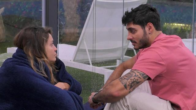 GF, Helena si confronta con Javier in merito al suo rapporto con Chiara