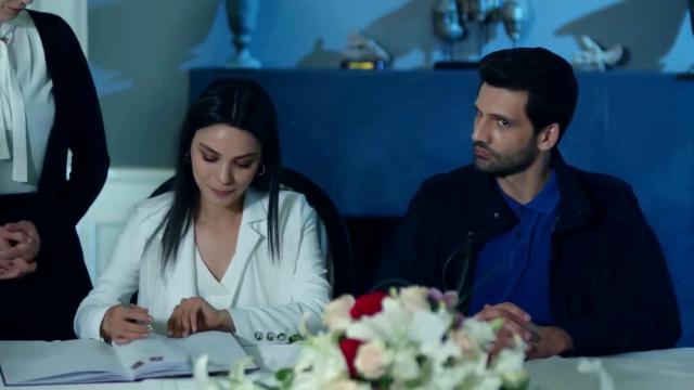 Endless love, trame del 9 e 10/01: Emir sposa Zeynep e poi avverte Kemal 