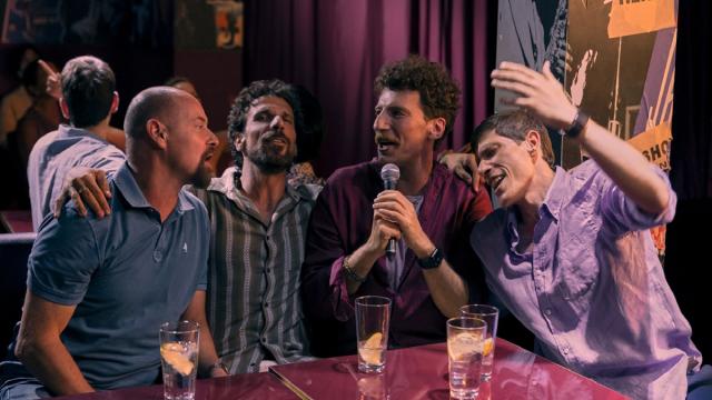 Maschi Veri, dal 21 maggio su Netflix: quando la terapia diventa show streaming