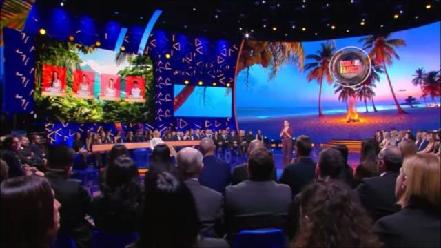 Isola dei famosi: tra ritiri, malesseri e abbandoni temporanei gli ascolti vanno a picco