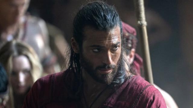 Can Yaman è un Sandokan ironico e brillante, positivi i giudizi dopo l'anteprima