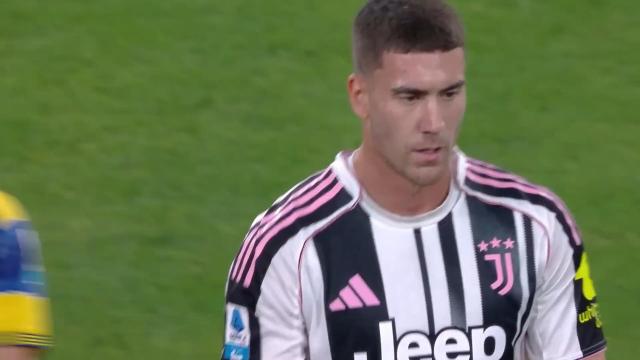 Vlahovic, futuro sempre più lontano dalla Juve: il Milan ci ripensa